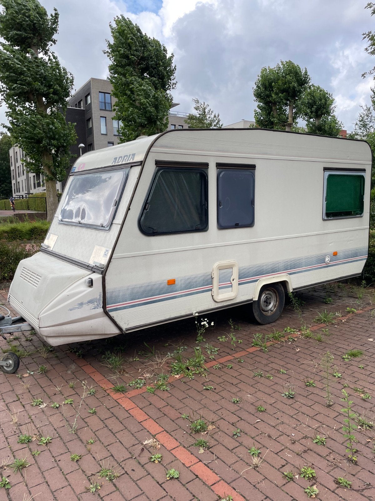 Caravan met grote voortent, Particulier, Adria