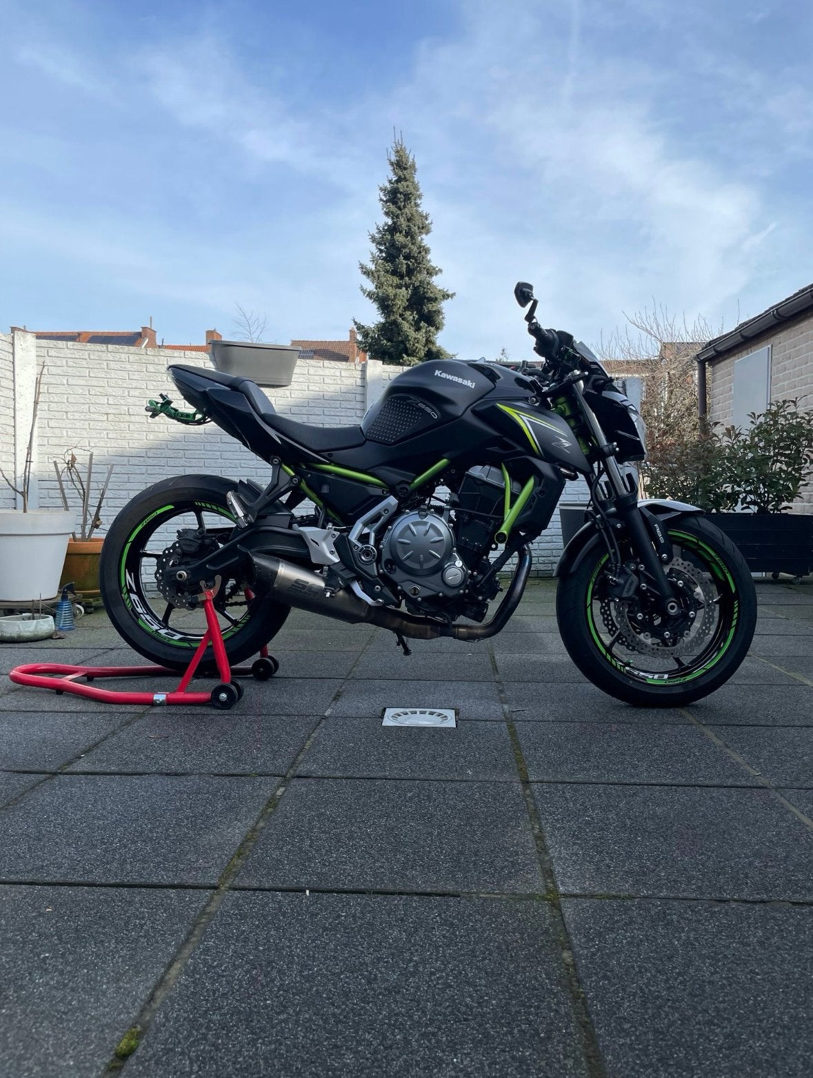 Kawasaki z650 2018, 2 cilinders, 649 cc, Minimaal motorrijbewijs A2, Handgeschakeld