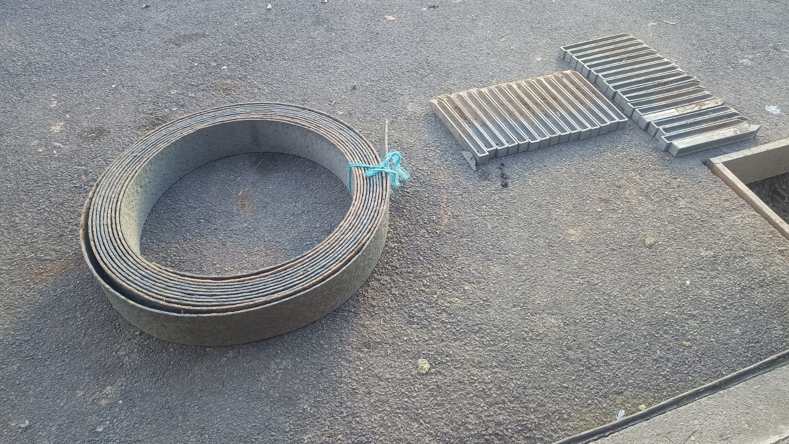 25 meter PVC-randen + haringen, Ophalen