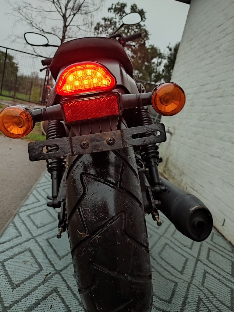 Mooie zwarte Hyosong bobber 125cc, Motoren, 2 cilinders, Gebruikt, Particulier, 125 cc