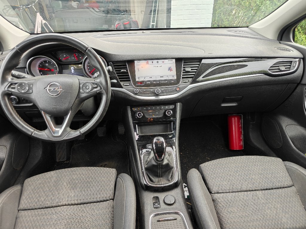 Opel Astra sports Tourer, Argent ou Gris, Achat, Euro 6, Boîte manuelle