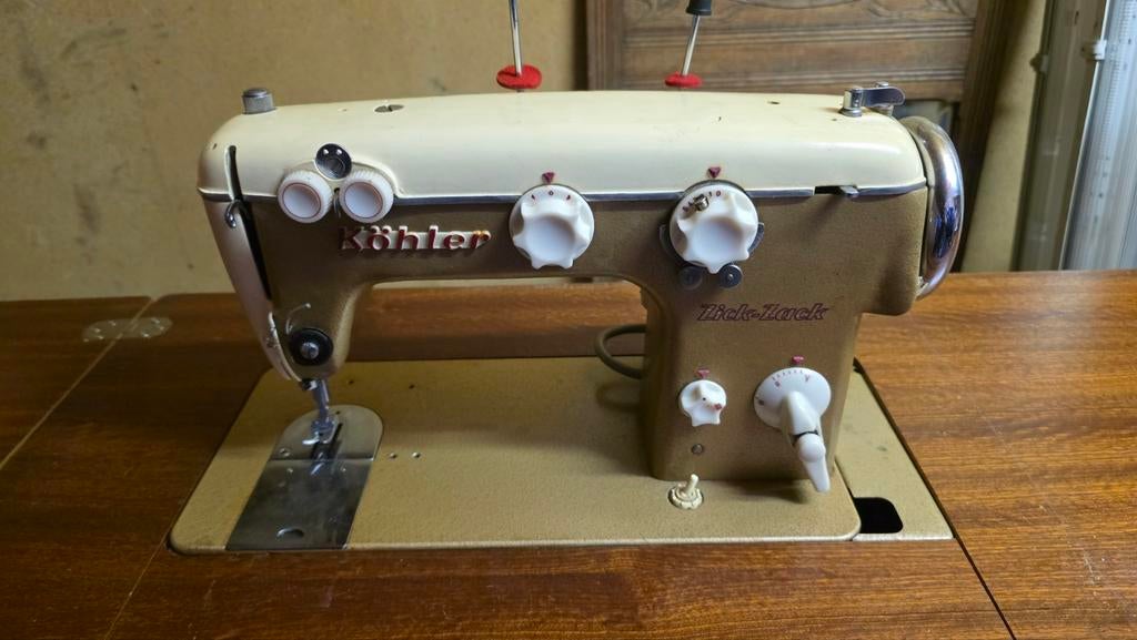 Vintage Köhler Zick-Zack Naaimachine, Prachtig Uitklapmeubel, Antiek en Kunst, Ophalen