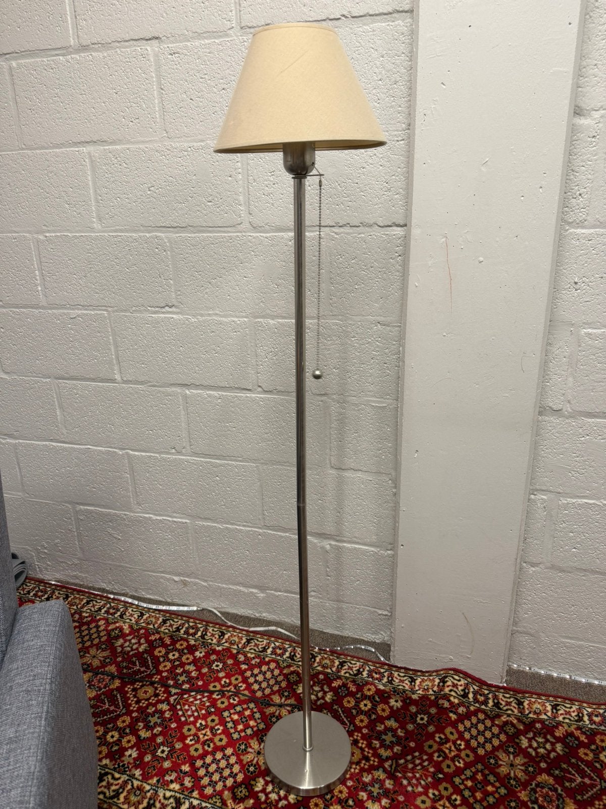 Staande leeslamp BDL Koshi – 140 cm – nikkel met stoffen kap, Huis en Inrichting, Lampen | Vloerlampen, Ophalen, Zo goed als nieuw