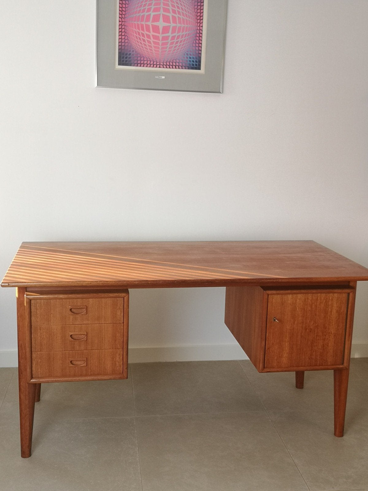 prachtig Mid-century bureau, Huis en Inrichting, Bureaus, Ophalen, Gebruikt, Bruin, 70 cm