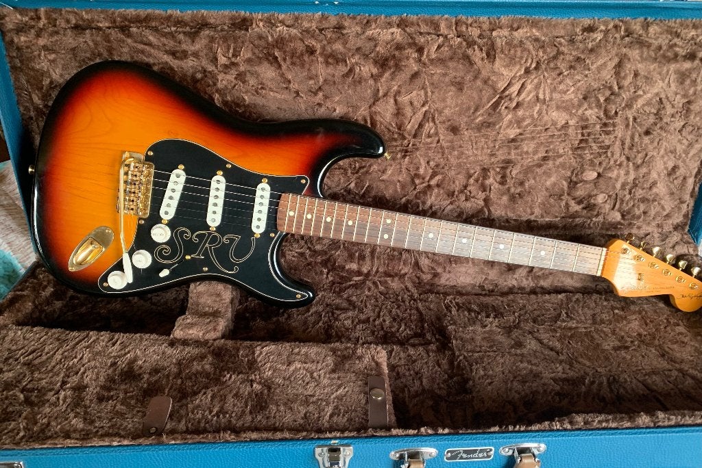 Fender Stratocaster SRV Signature 1998 – 100% d'origine, Enlèvement, Comme neuf, Solid body, Fender