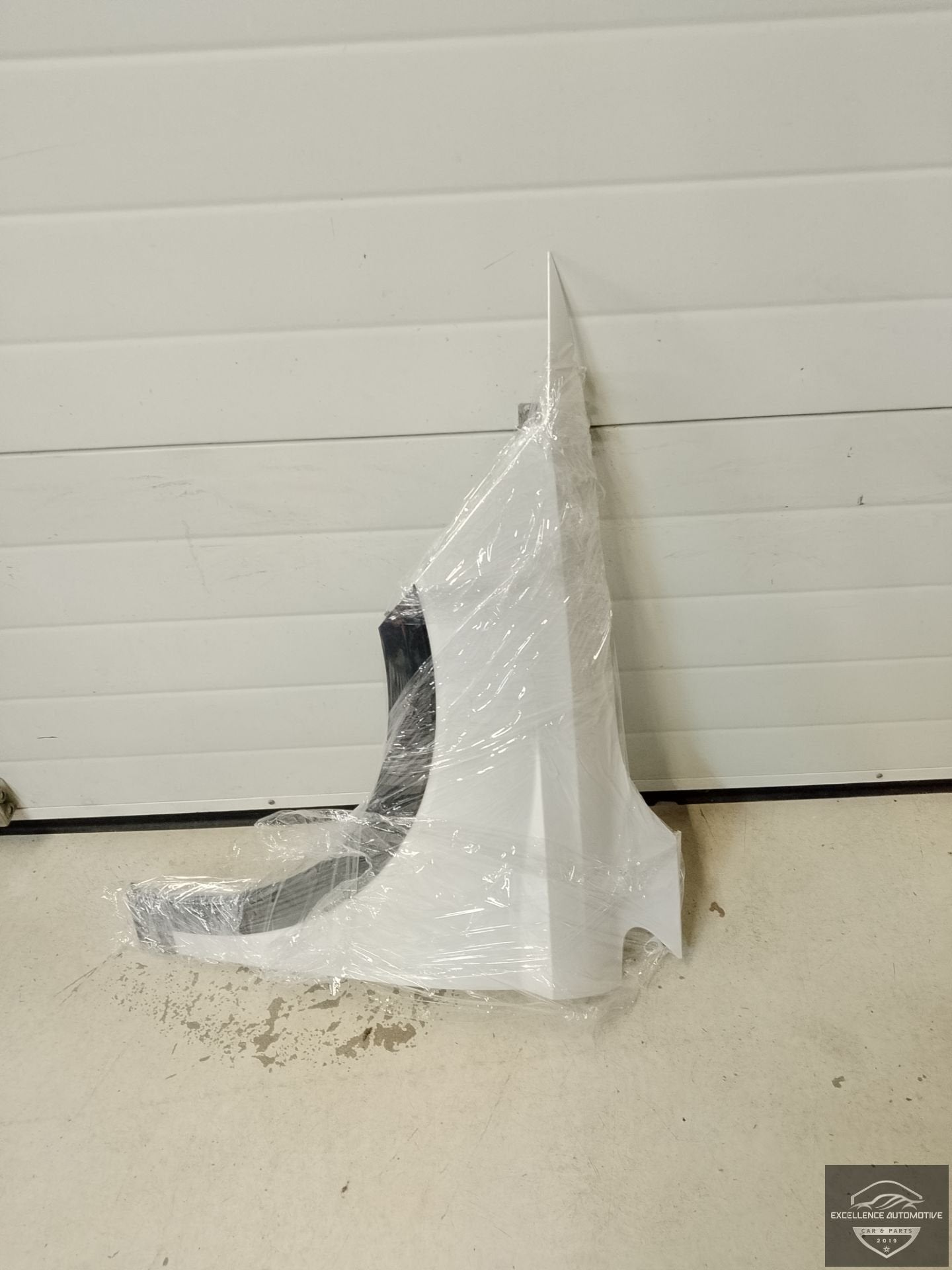 Cache-garde-boue lat ral avant gauche d'origine pour Seat Ar, Autovia A-2, Km 585 585
08760  Martorell, ES, SEAT S.A., Utilisé