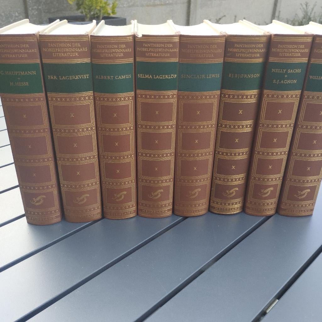 Pantheon Nobelprijswinnaars literatuur, Ophalen, Zo goed als nieuw, België
