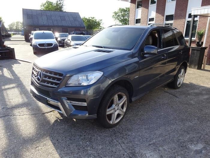 Tussenbak 4x4 van een Mercedes ML-Klasse, Gebruikt, -, Ophalen of Verzenden, -