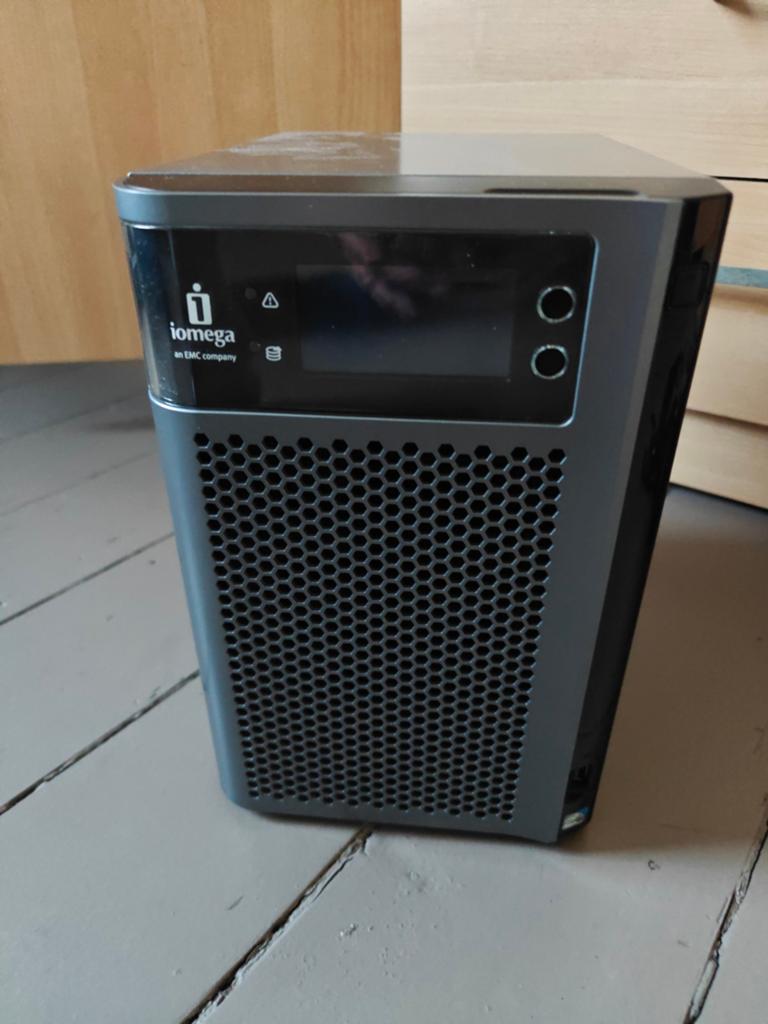NAS Iomega 6 BAY, Ophalen