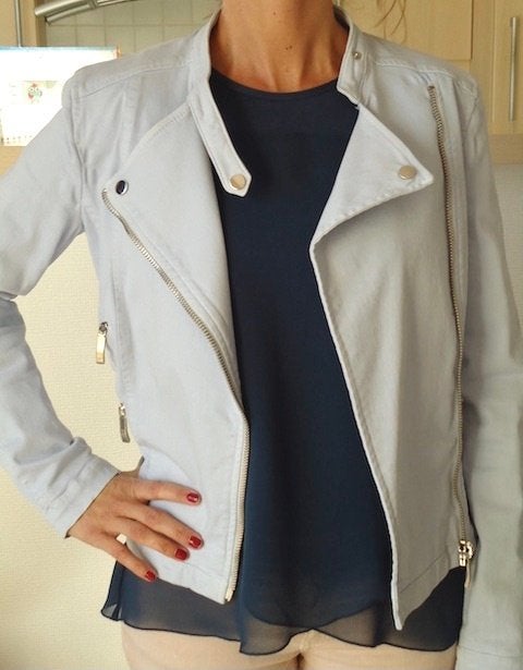 Mooi hemelsblauw vestje, Ophalen of Verzenden, Zo goed als nieuw, Maat 38/40 (M)