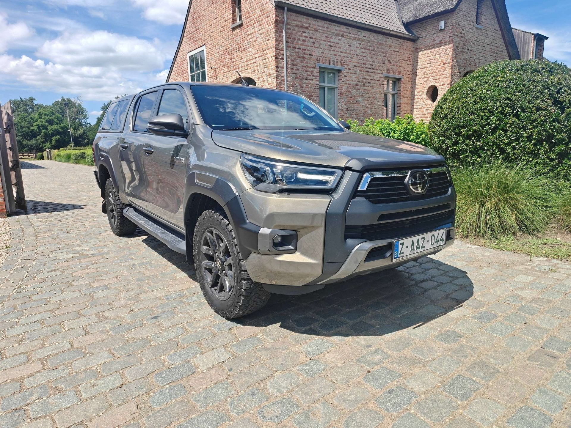 Toyota Hilux 2.8 D-4D 4WD Invincible €33760 excl. BTW, Auto's, Toyota, Automaat, Gebruikt, 4 cilinders, Bedrijf