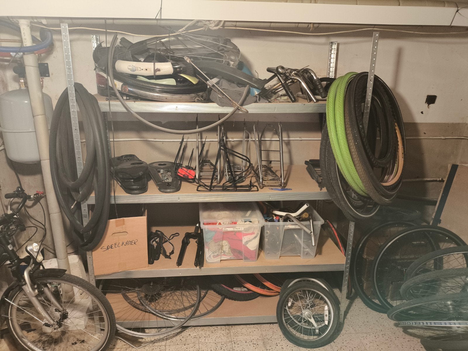 Allerlei fietsonderdelen. 1 lot., Fietsen en Brommers, Ophalen