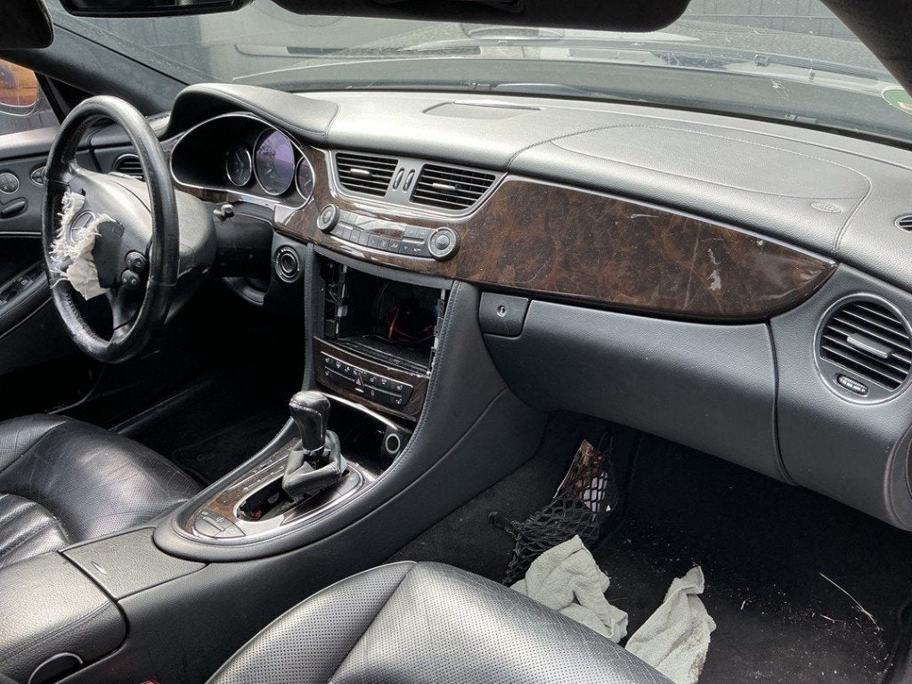 TABLEAU DE BORD Mercedes-Benz CLS (C219) (|A2196800087|), Mercedes-Benz, Utilisé, Dialog.mb@mercedes-benz.com, Mercedes-Benz AG