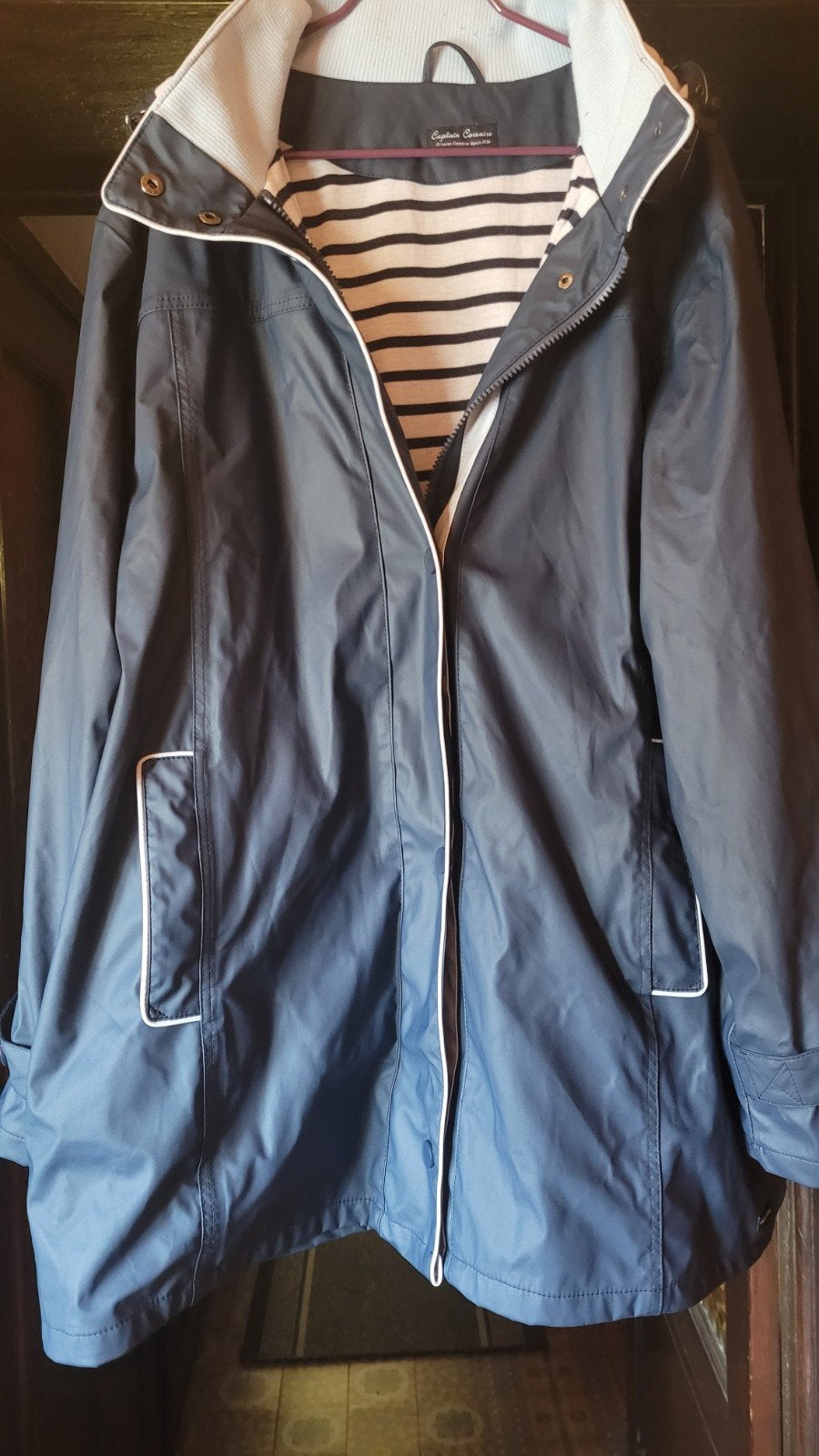 ciré bleu, Enlèvement, Bleu