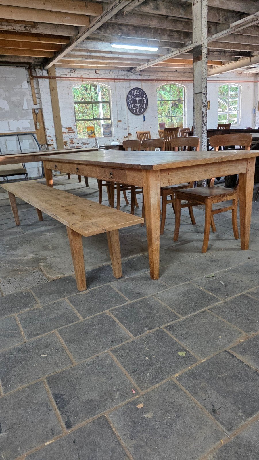 grote boerentafel 275 cm lang met bank en 4 stoelen, Ophalen of Verzenden, Gebruikt, 8 stoelen of meer