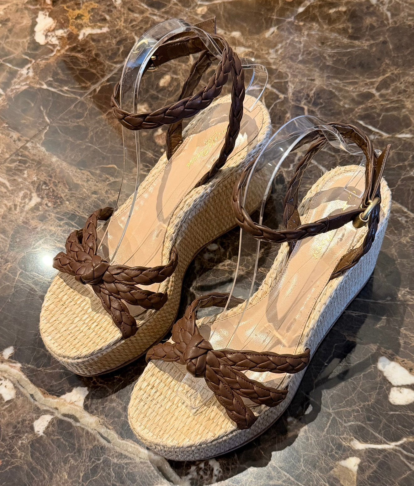 Gianvito Rossi Sleehakken Gevlochten Leren Bandjes maat 39, Kleding | Dames, Schoenen, Bruin, Zo goed als nieuw, Sandalen of Muiltjes