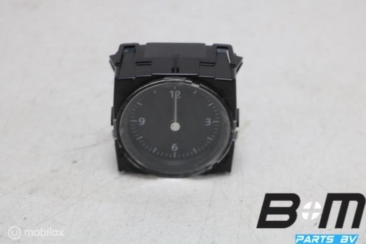 Klok in dashboard VW Passat B8 Limo 3G0919204C, Utilisé