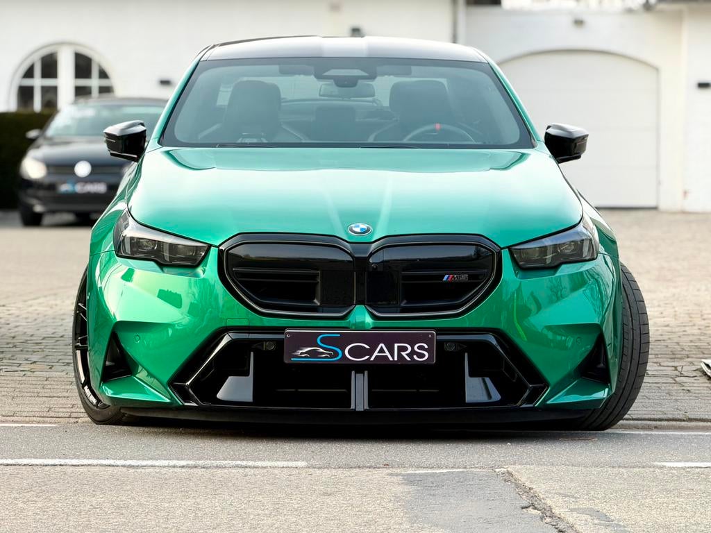 Bmw M5 4.4i Hybride ** 727 pk ** Btw wagen ** 012.000 km **, Automaat, Vierwielaandrijving, https://public.car-pass.be/vhr/f275b14d-344f-4f32-94e8-0cc8f6e6e237