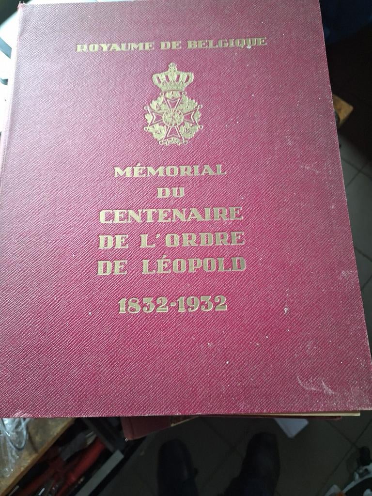 Livre du Royaume de Belgique., Antiquités & Art, Antiquités | Livres & Manuscrits, Enlèvement ou Envoi