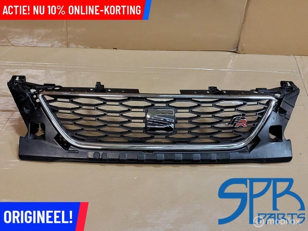 SEAT LEON 5F FR GRILLE GRILL ORIGINEEL LOGO EMBLEEM GEBRUIKT, SEAT, Gebruikt, Ophalen of Verzenden, Seat