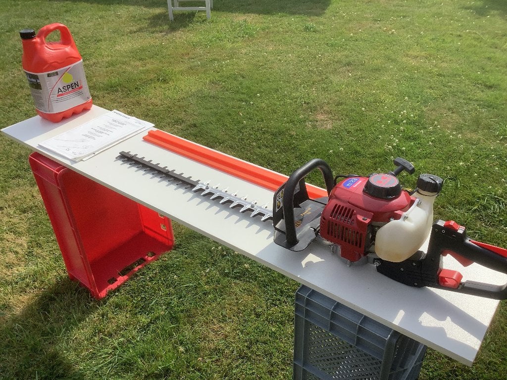 Heggeschaar Kawasaki ( benzine ).  TH 23., Tuin en Terras, Heggenscharen, Ophalen, Gebruikt, Benzine