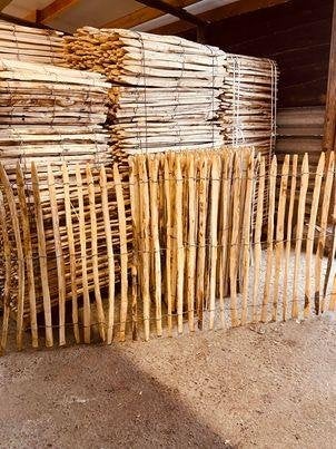 Kastanje hekwerk, Dieren en Toebehoren