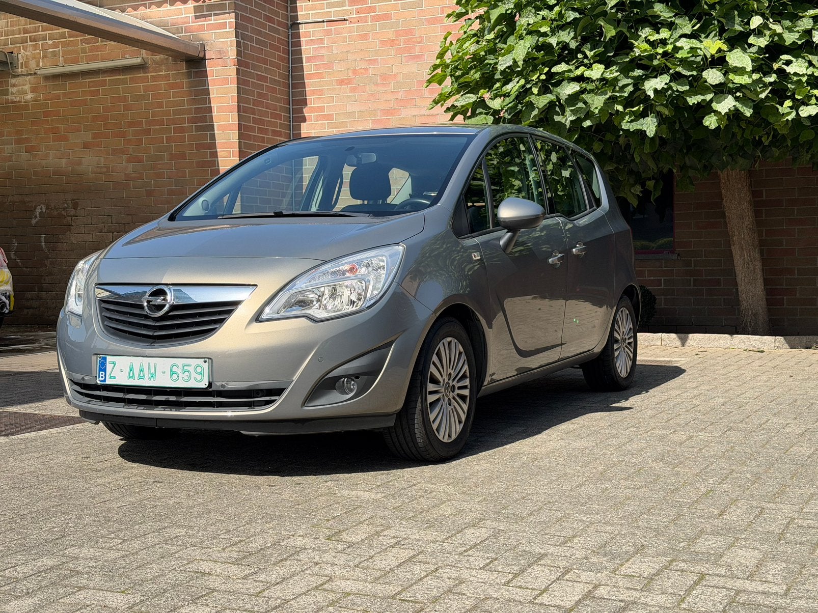 Opel Meriva 1.4 benzine, 2011 bouwjaar, airco, Auto's, Euro 5, Monovolume, 1398 cc, https://public.car-pass.be/vhr/50792e88-0137-47a8-8a32-033c0d8513be