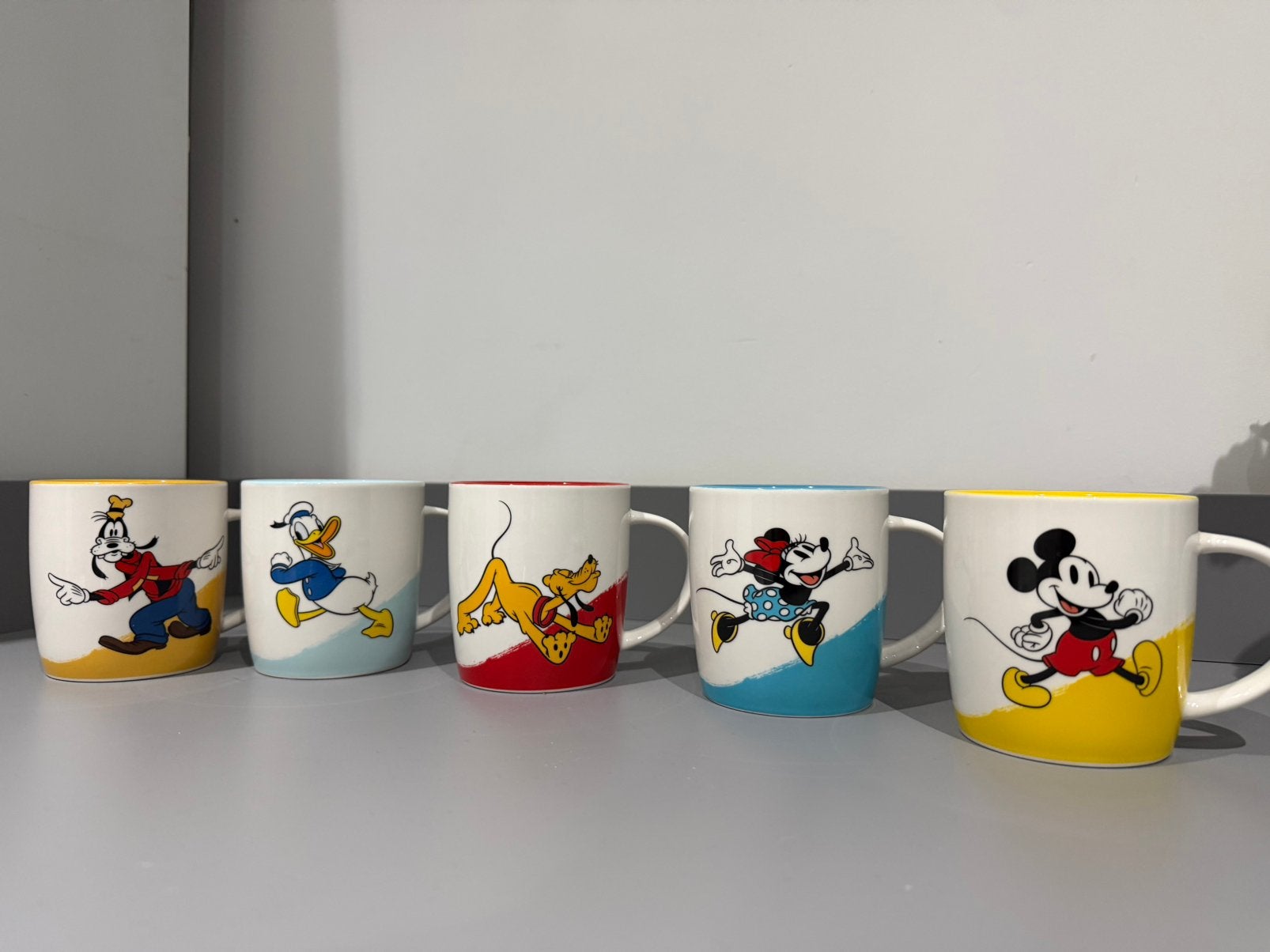 5 disney tassen, Collections, Enlèvement, Comme neuf