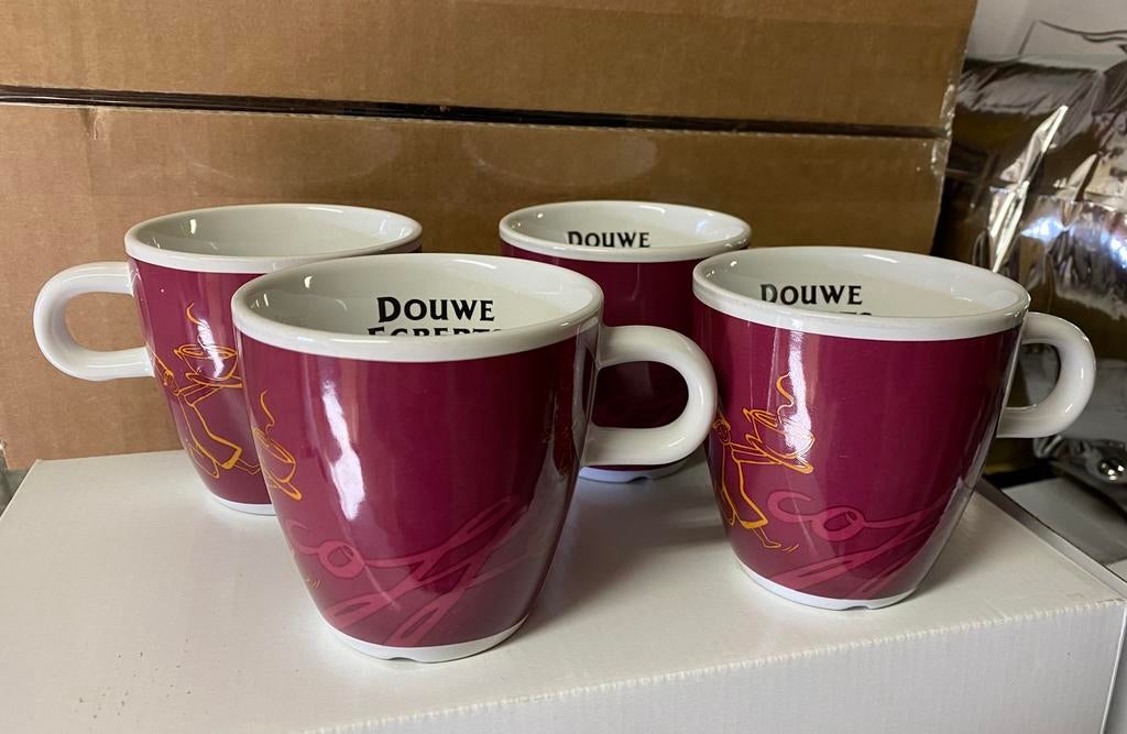 4 kopjes Douwe Egberts, Enlèvement, Comme neuf