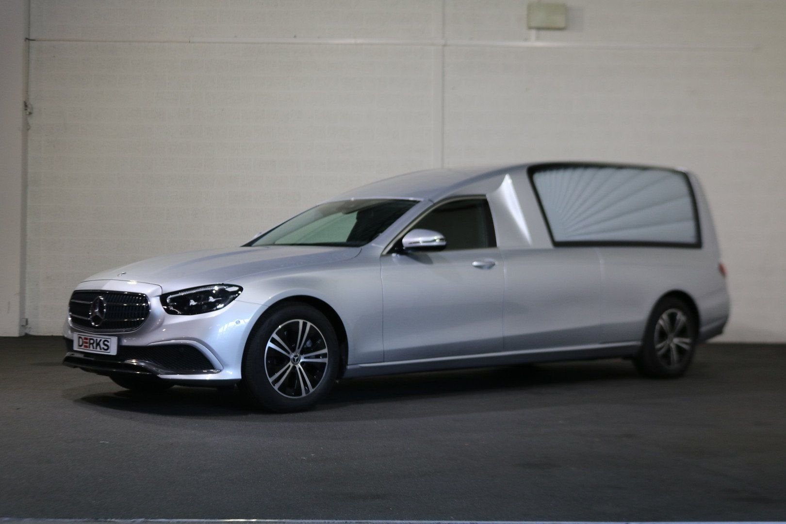 Mercedes-Benz E 200 T Indus Dueexis funeral car (nieuwe ombo, Autos, Achat, Break, Automatique, Essence