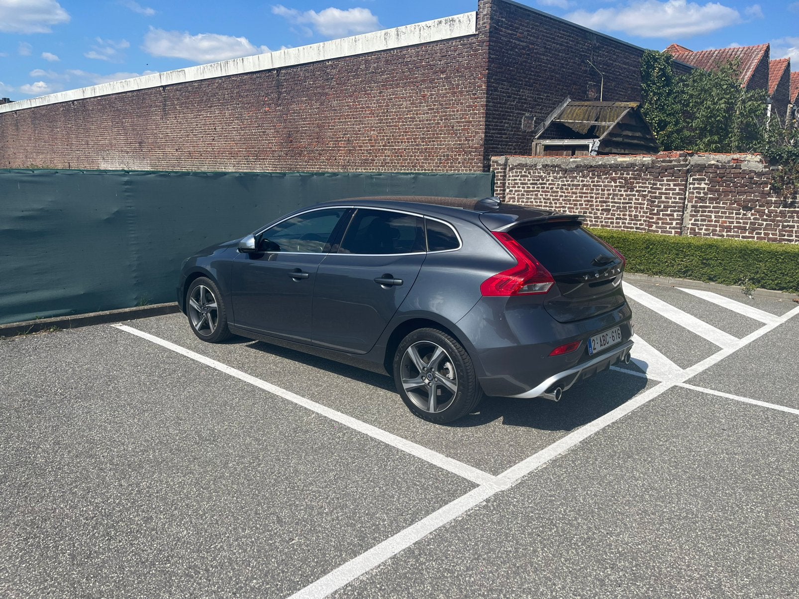 Design de la Volvo V40 R, Cuir, Achat, Boîte manuelle, Noir