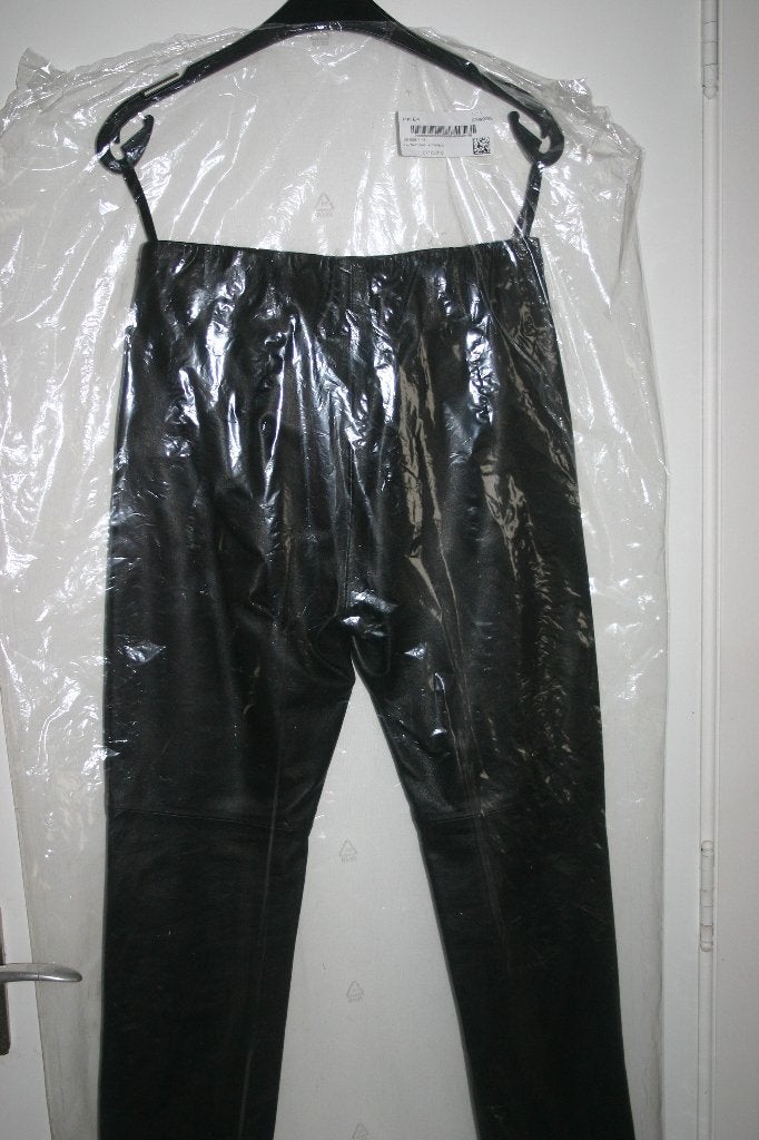 Dames broek lamsnappa (maat 42-44), Kleding | Dames, Broeken en Pantalons, Nieuw, Maat 42/44 (L), Zwart, Driekwart, Ophalen of Verzenden
