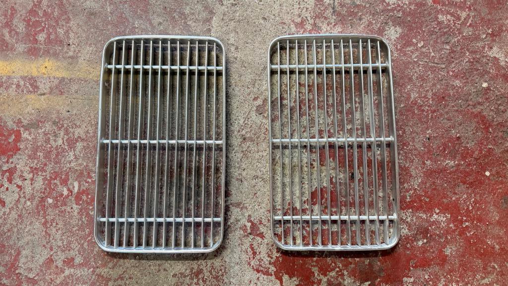 Porsche 356 grills op de achterkap — paar — aluminium, Gebruikt, Porsche, Ophalen of Verzenden, Achter