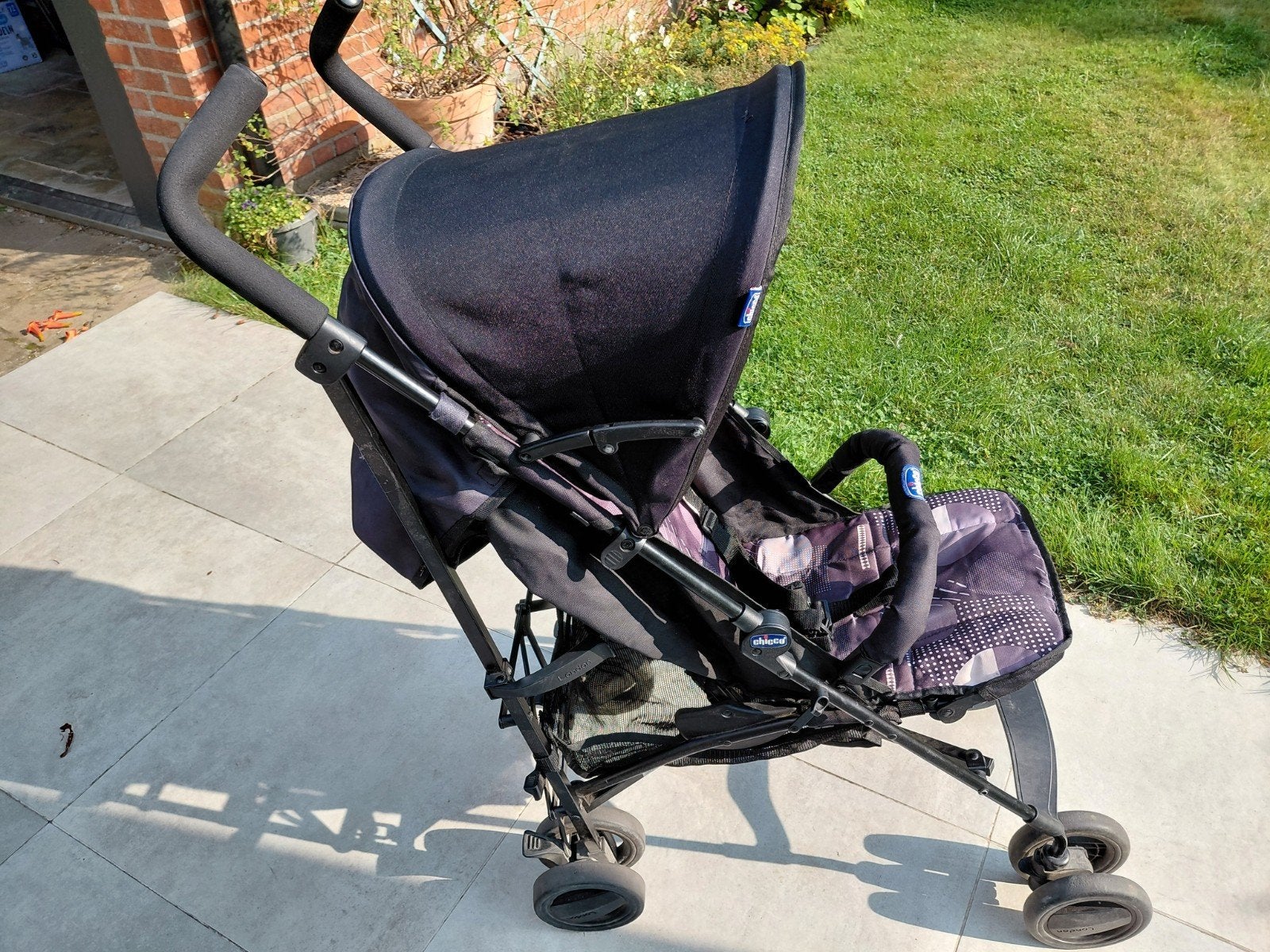 Buggy Chicco + housse de pluie, Enlèvement, Comme neuf, Protection de pluie