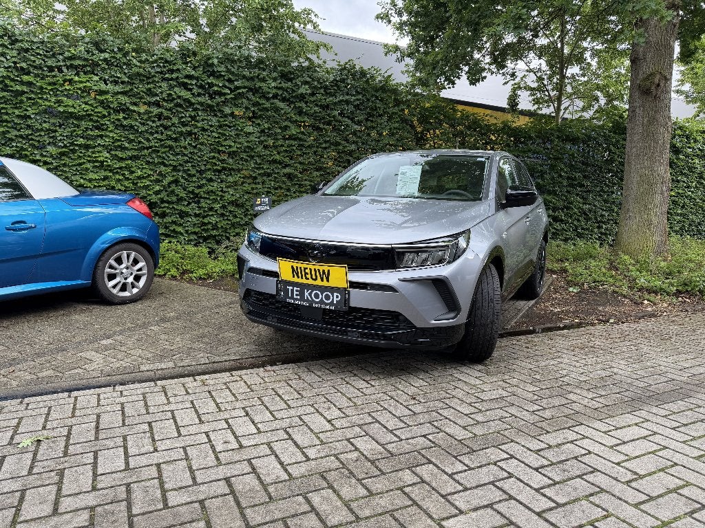 Opel Grandland GS 1200 Nouveau véhicule immatriculé fin 2024, Autos, Grandland, Argent ou Gris, Achat, Euro 6