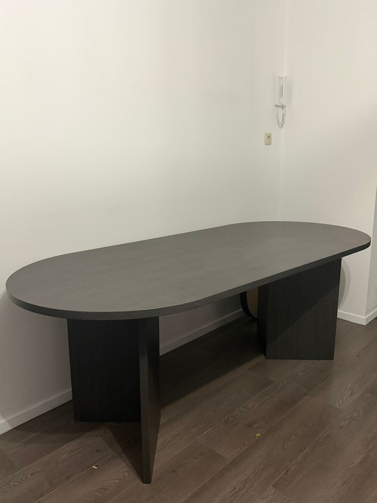 Table à manger nouvelle, 150 à 200 cm, Cinq personnes ou plus, Comme neuf, 100 à 150 cm