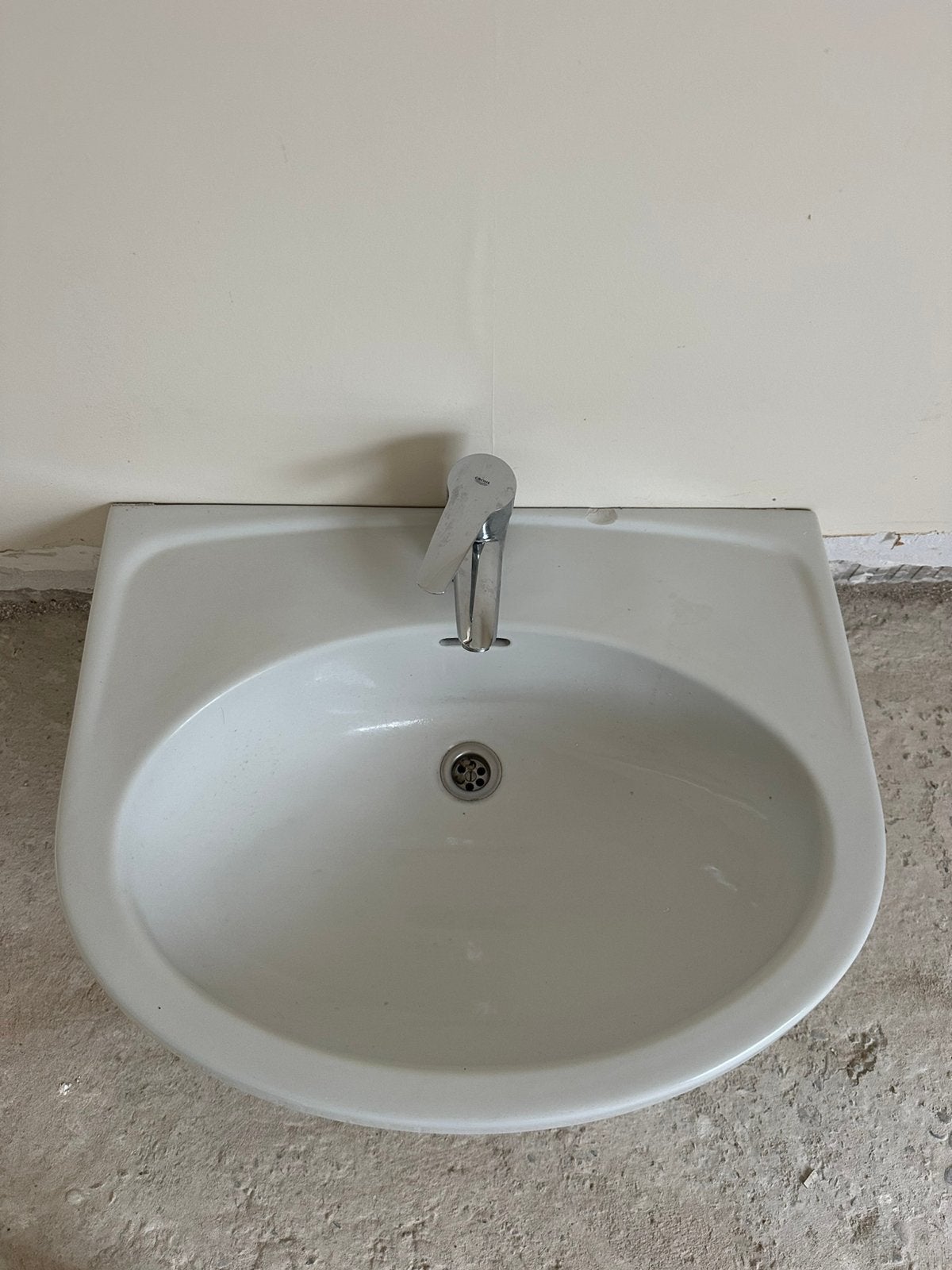 Evier avec robinet grohe, Enlèvement, Comme neuf