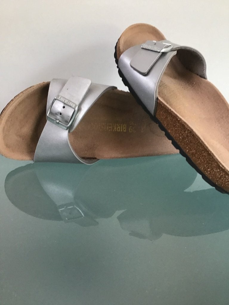 Birkenstock 39 zilver | slippers | Madrid | Gratis verzenden, Kleding | Dames, Slippers, Overige kleuren, Verzenden, Zo goed als nieuw