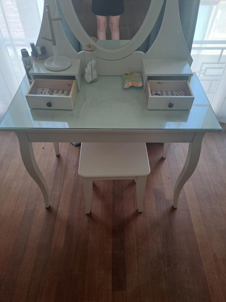 Make up tafel, Handtassen en Accessoires, Uiterlijk | Cosmetica en Make-up, Ophalen