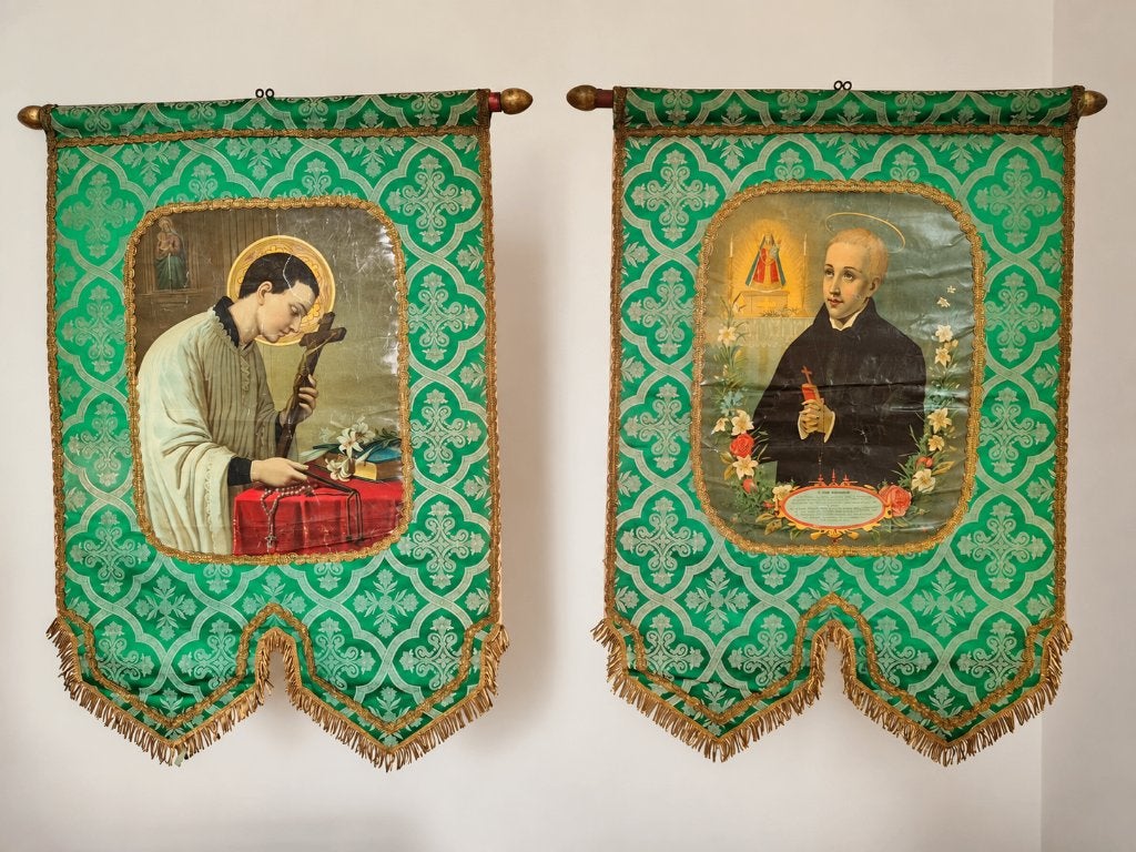 Set processievaandels, Aloysius Gonzaga J Berchmans, ca 1900, Ophalen of Verzenden
