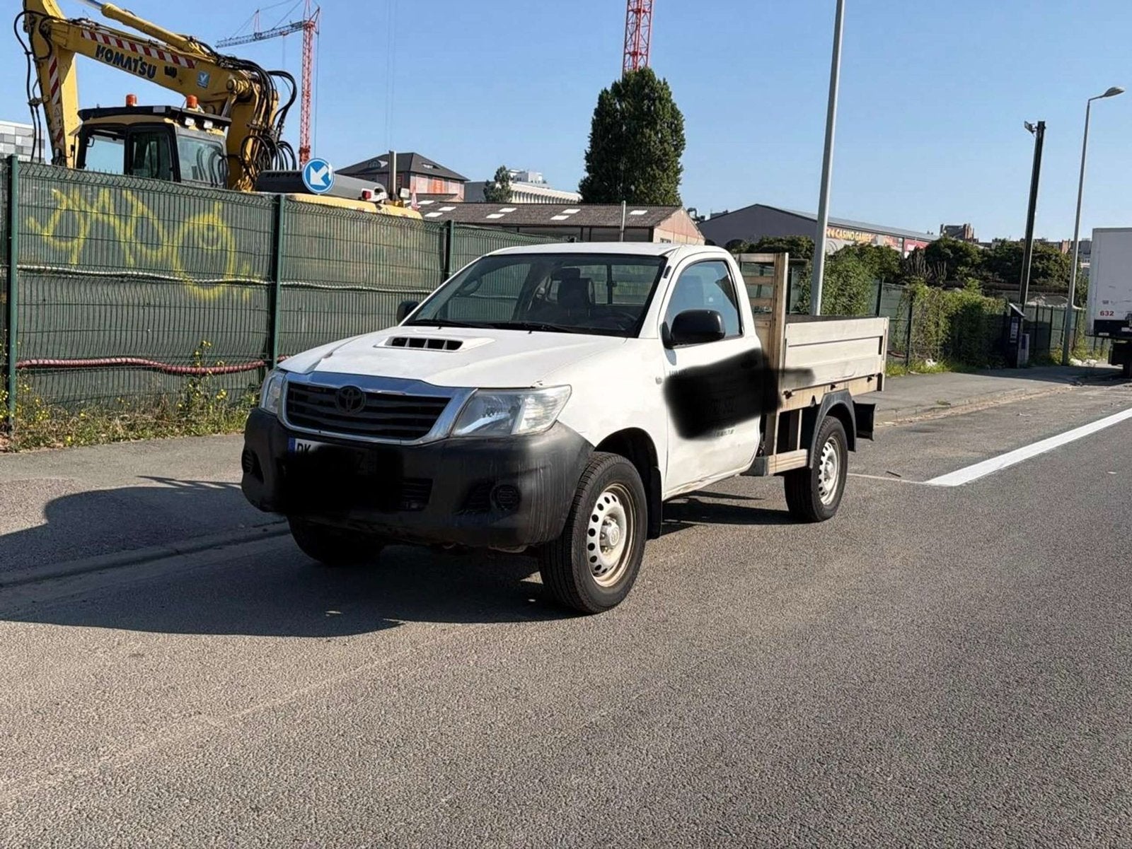 Toyota Hilux 2.5 D-4D 4WD SR – EXPORT, Enlèvement