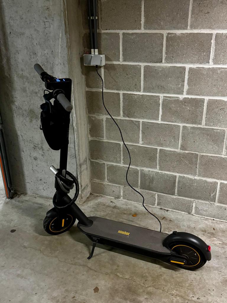 Ninebot max g30, Ophalen, Zo goed als nieuw, Elektrische step (E-scooter)