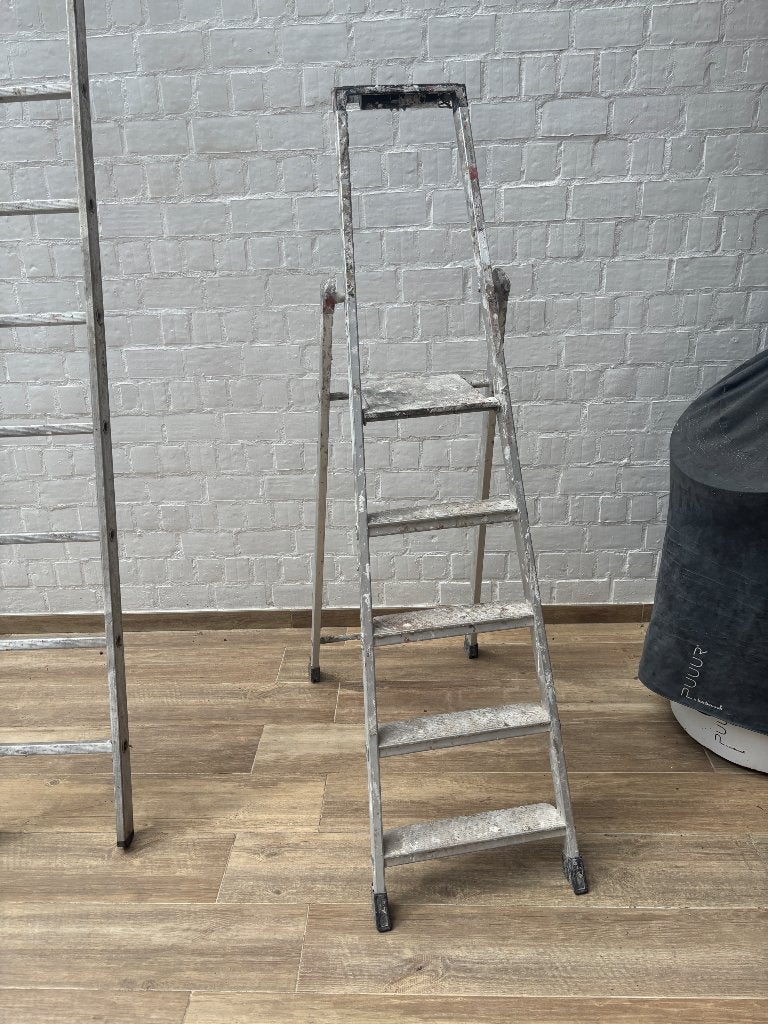 Échelle / escabelle, Bricolage & Construction, Échelles & Escaliers, Utilisé, Échelle, 2 à 4 mètres, Pliable ou rétractable/escamotable