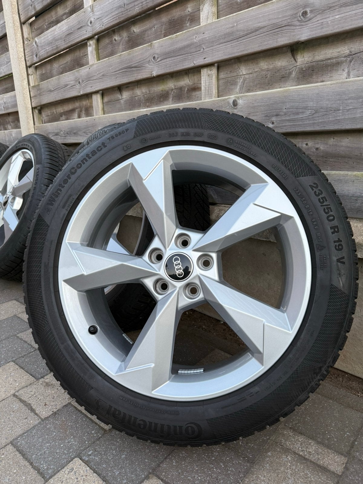 KIT HIVER AUDI Q3 F3 235/50/R19 CONTINENTAL EN PARFAIT ÉTAT, Pneus et Jantes, Pneus hiver, Véhicule de tourisme, 19 pouces