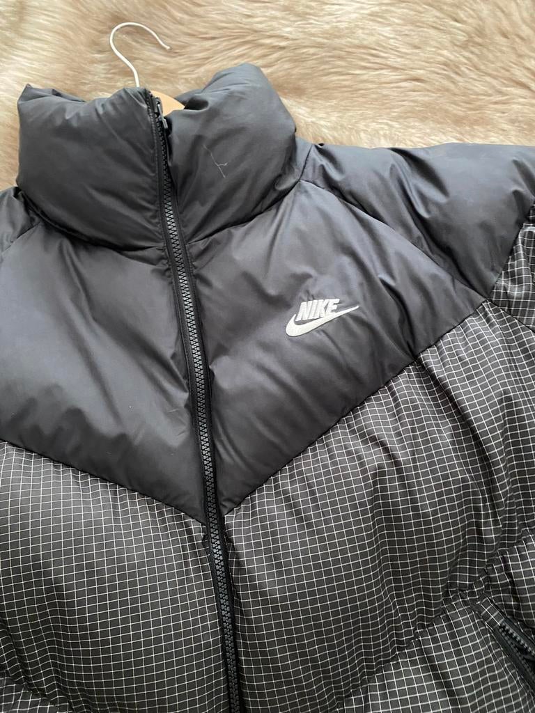 Nike jas, Ophalen, Zo goed als nieuw