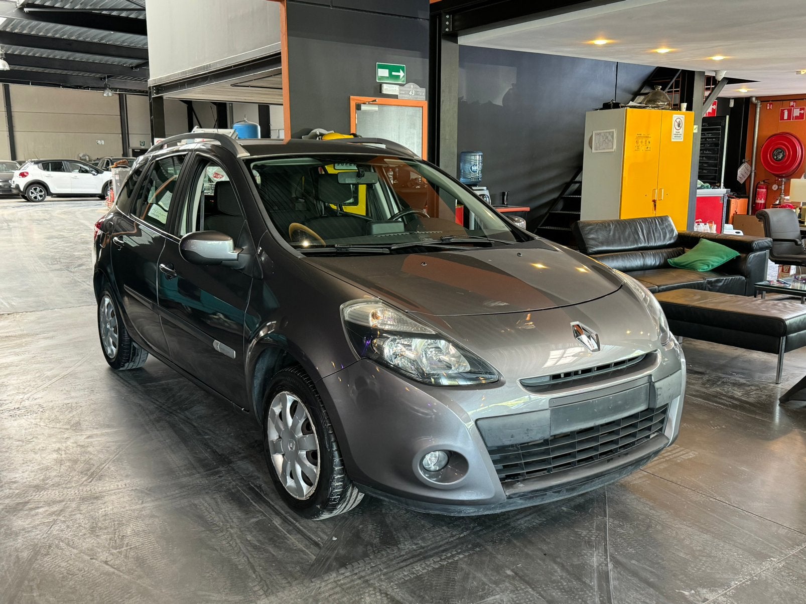 RENAULT CLIO BREAK, Auto's, Voorwielaandrijving, Euro 5, Stof, Zwart