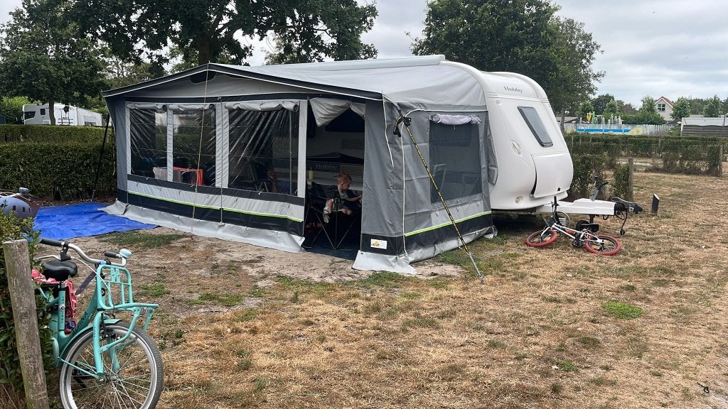 Hobby de luxe caravan, Hobby, Jusqu'à 6, Particulier, Poêle