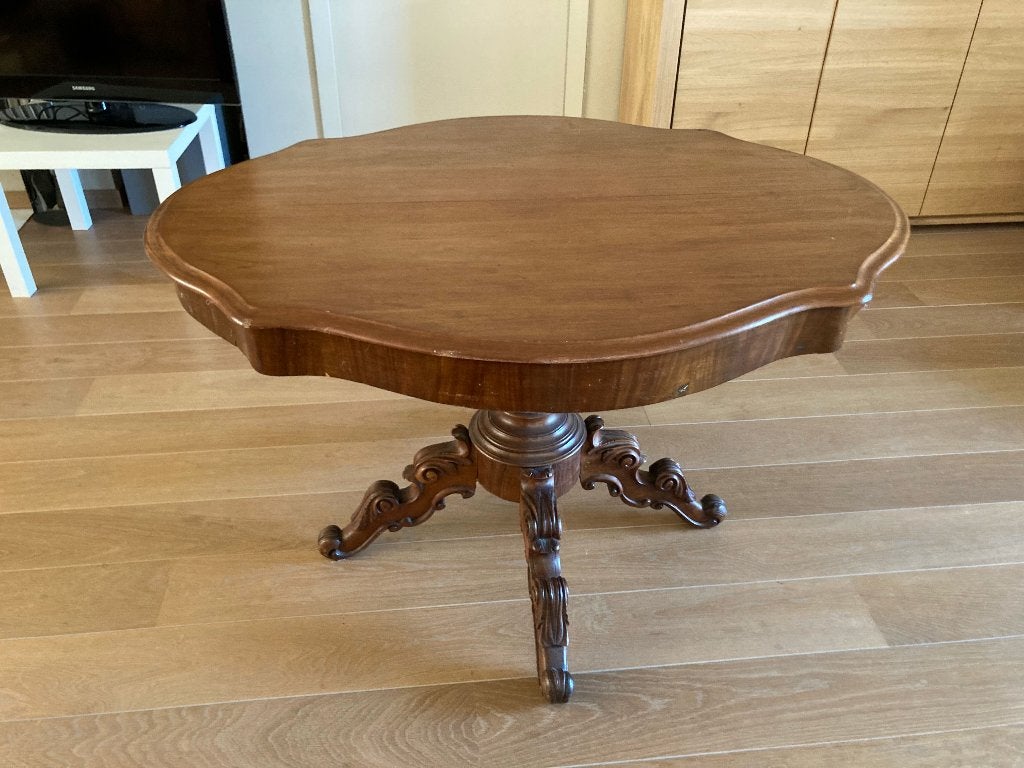 antieken tafel in neorococo-stijl midden 19de eeuw, Ophalen