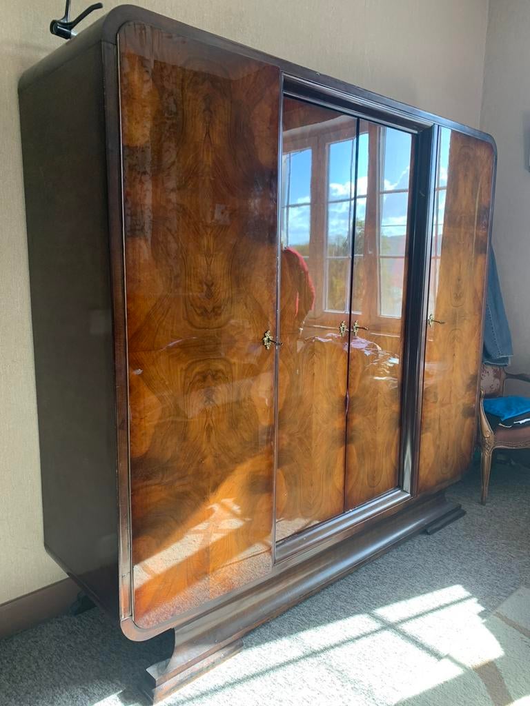 Centennial garderobe, Ophalen, Zo goed als nieuw