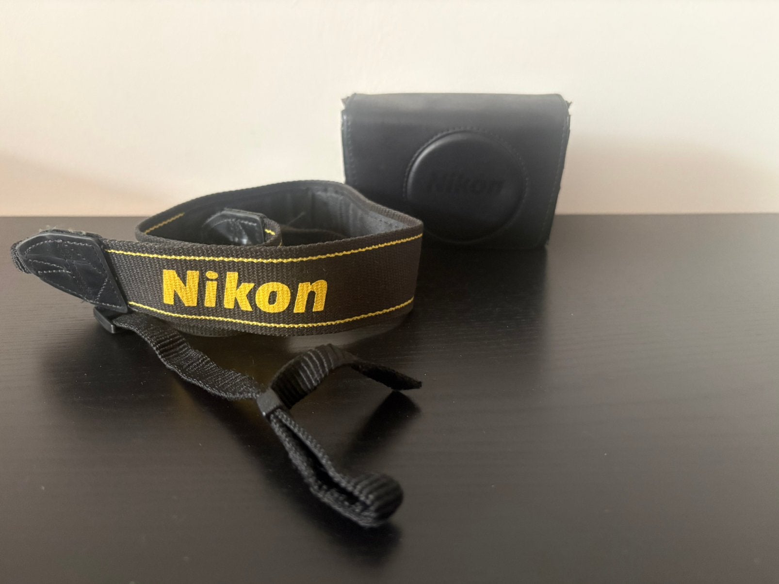 Nikon camera band, TV, Hi-fi & Vidéo, Photo | Sacs pour appareil, Enlèvement ou Envoi, Comme neuf, Nikon